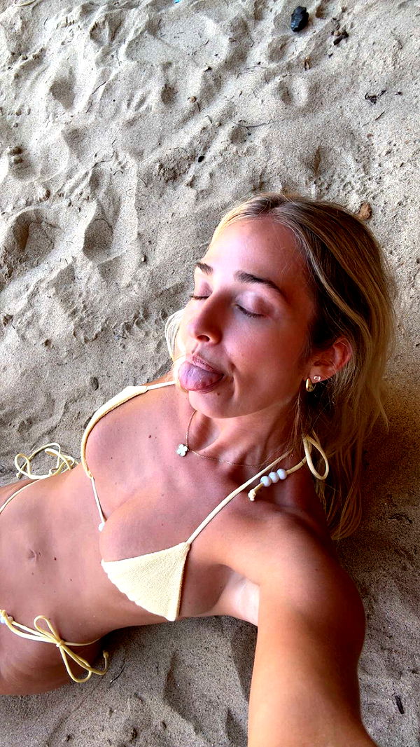 alexaadams30 image ~ Altpins