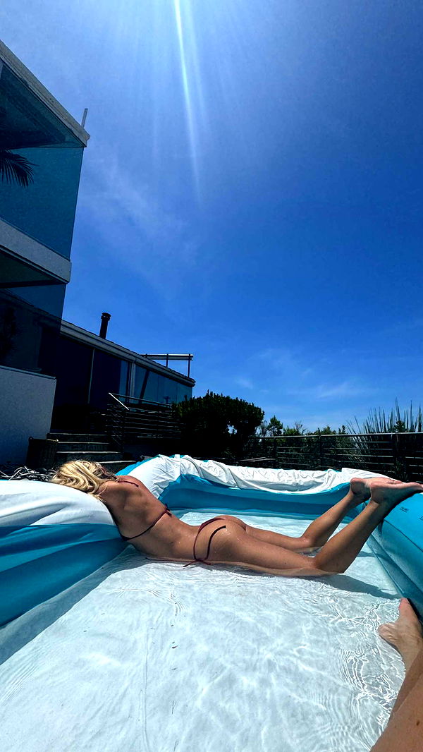 alexaadams30 image ~ Altpins