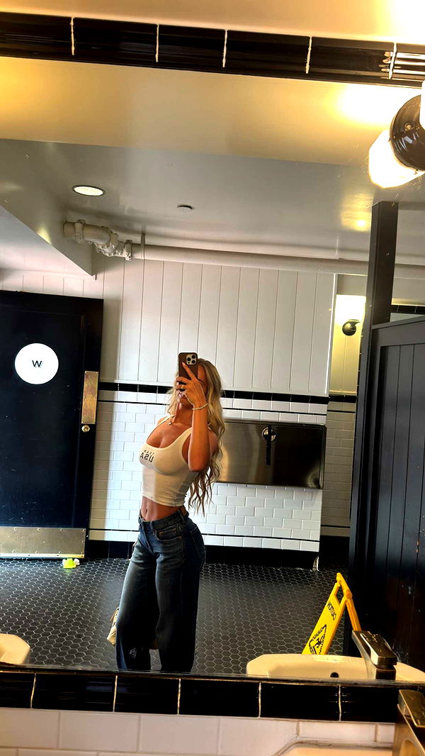 alexaadams30 image ~ Altpins