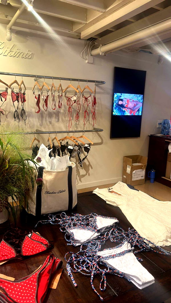 alexaadams30 image ~ Altpins