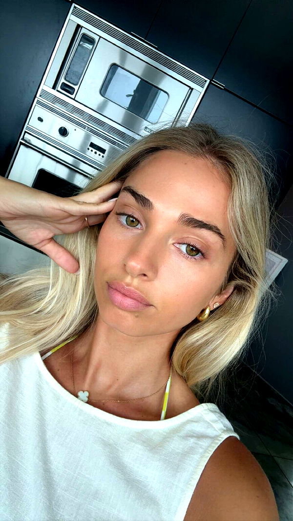 alexaadams30 image ~ Altpins