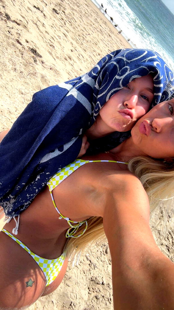 alexaadams30 image ~ Altpins