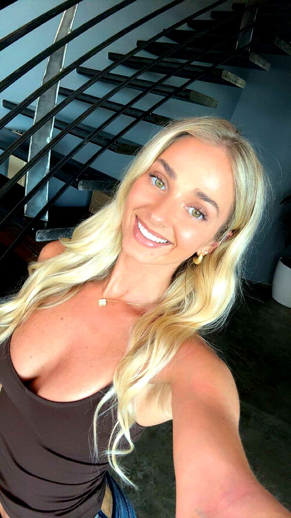 alexaadams30 image ~ Altpins