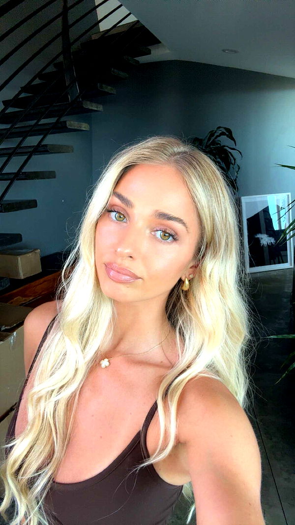 alexaadams30 image ~ Altpins