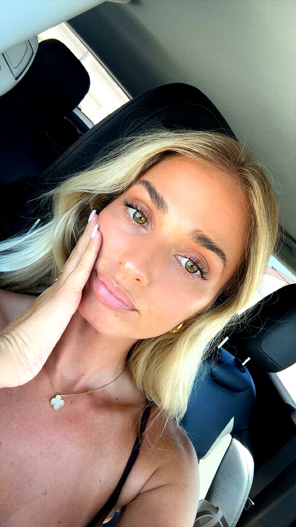 alexaadams30 image ~ Altpins