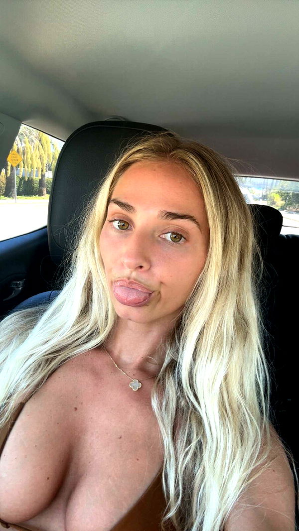 alexaadams30 image ~ Altpins