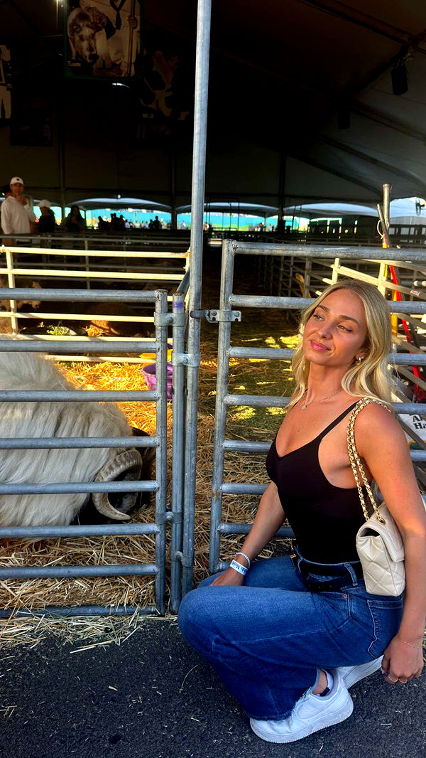 alexaadams30 image ~ Altpins