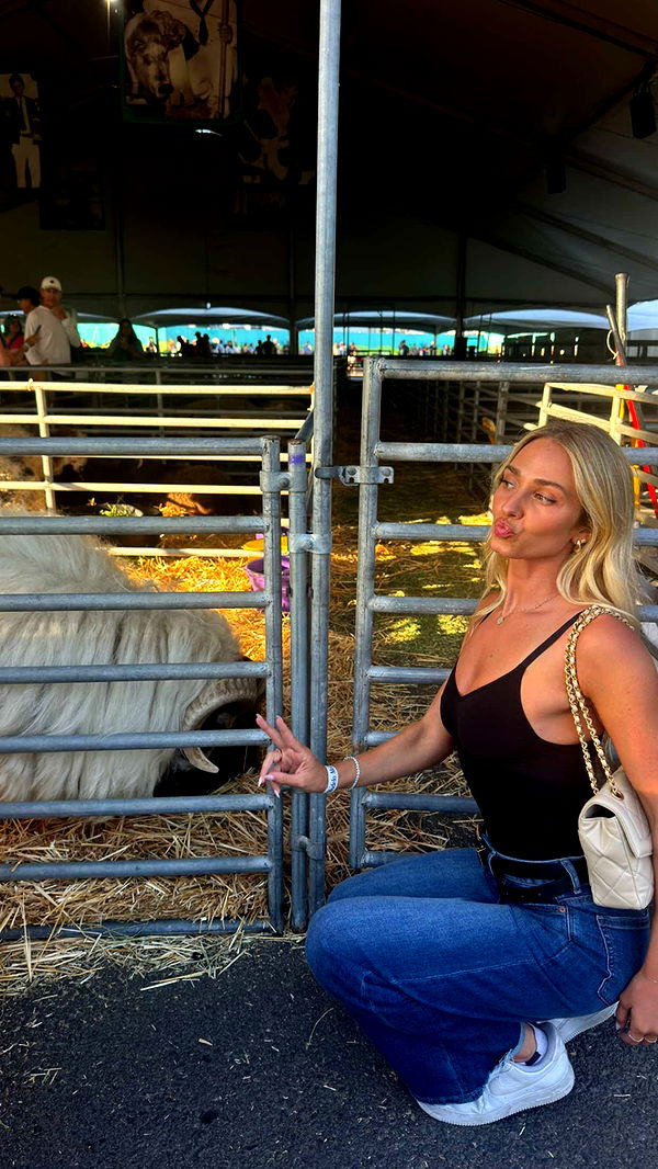 alexaadams30 image ~ Altpins