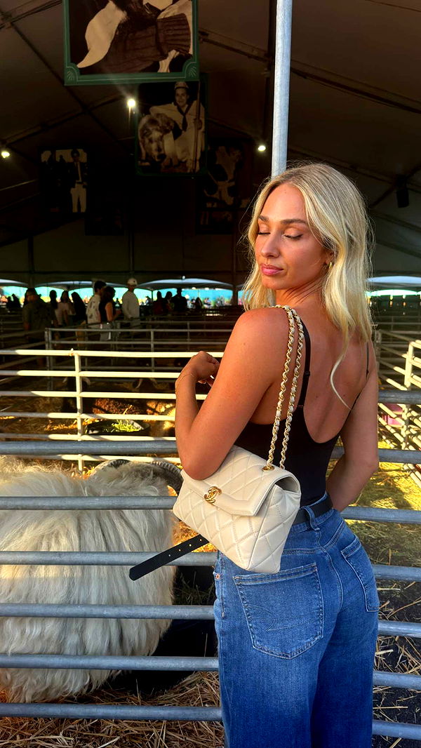 alexaadams30 image ~ Altpins