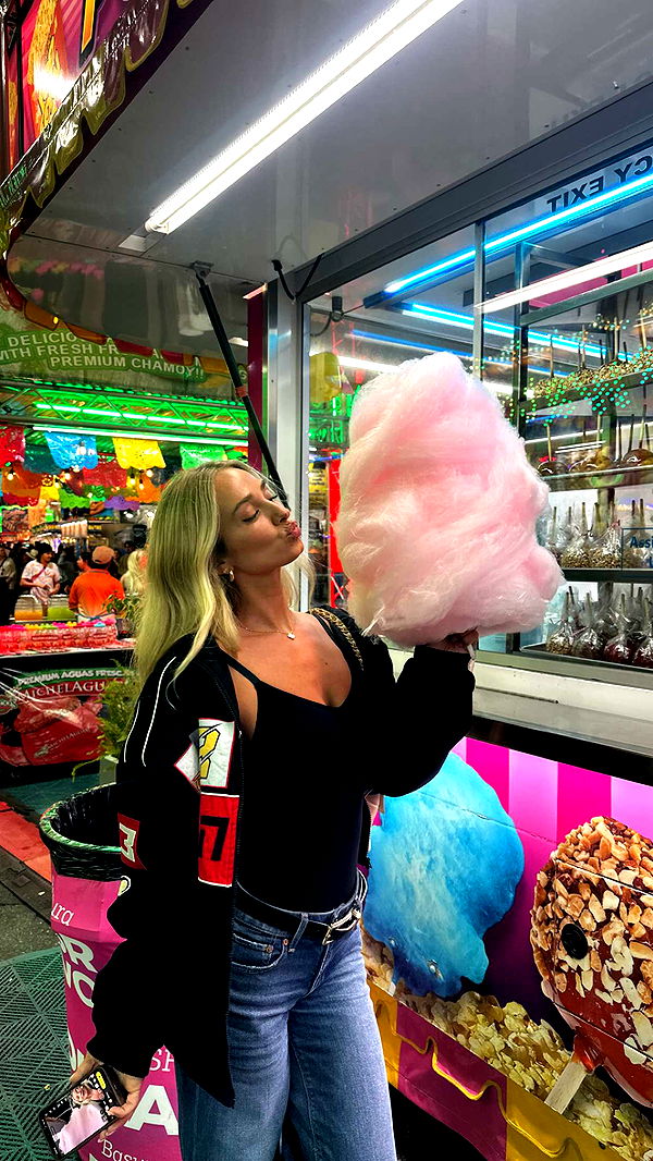 alexaadams30 image ~ Altpins