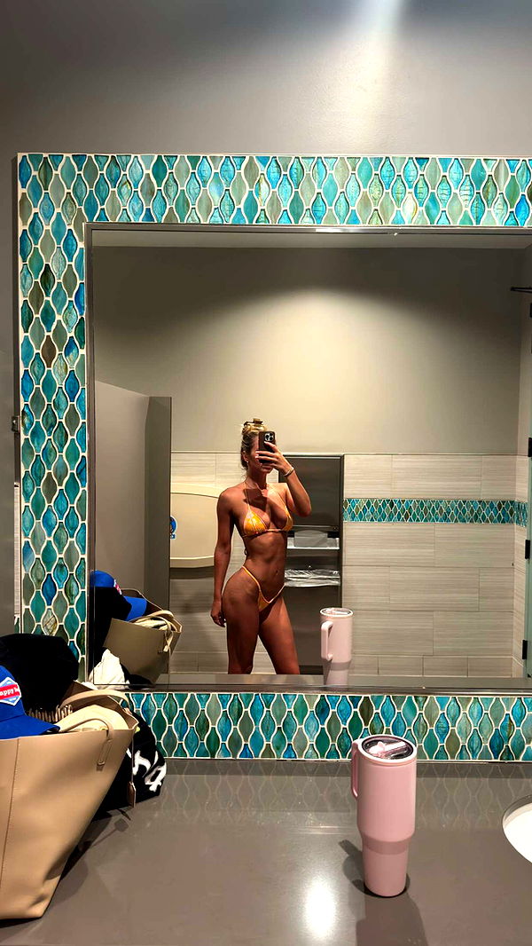 alexaadams30 image ~ Altpins