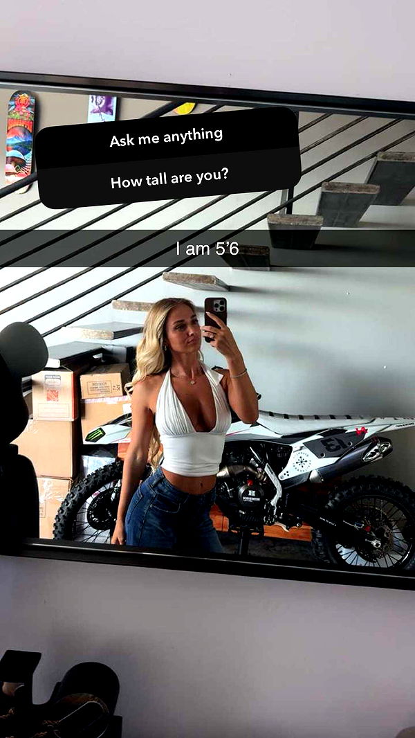 alexaadams30 image ~ Altpins