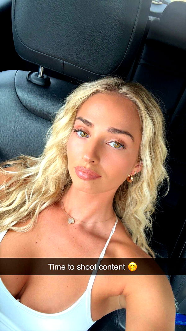 alexaadams30 image ~ Altpins