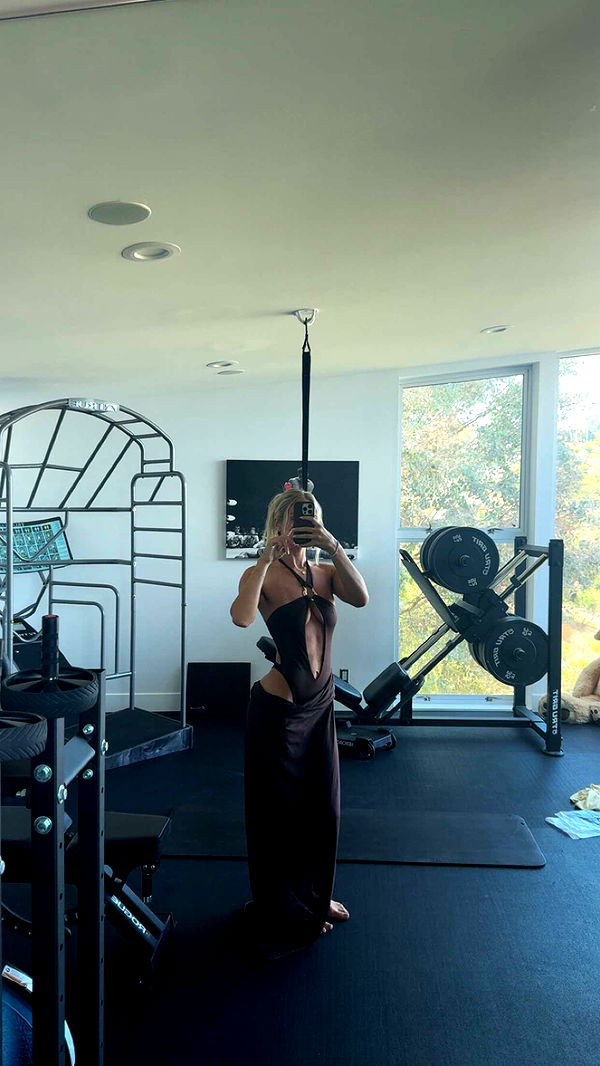 alexaadams30 image ~ Altpins