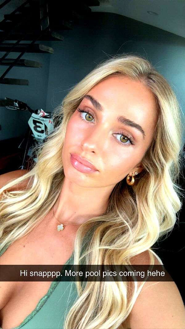 alexaadams30 image ~ Altpins