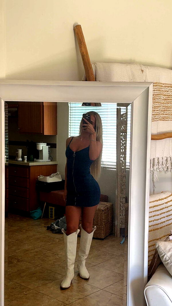 alexaadams30 image ~ Altpins