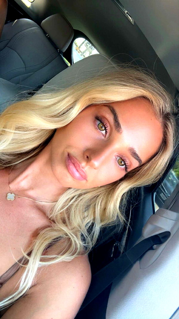 alexaadams30 image ~ Altpins