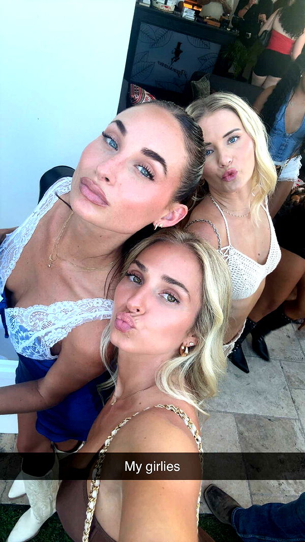 alexaadams30 image ~ Altpins