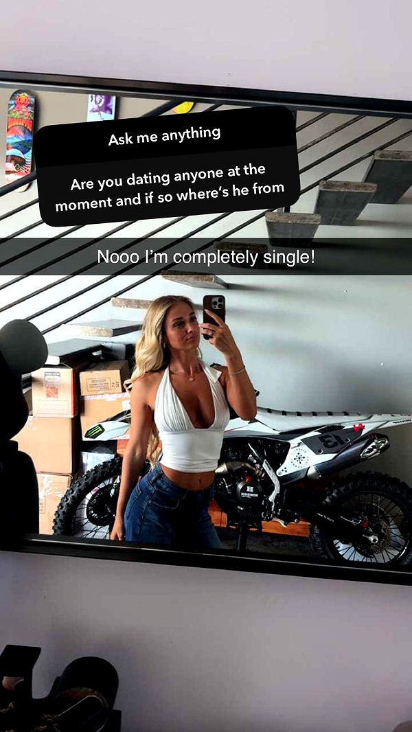 alexaadams30 image ~ Altpins