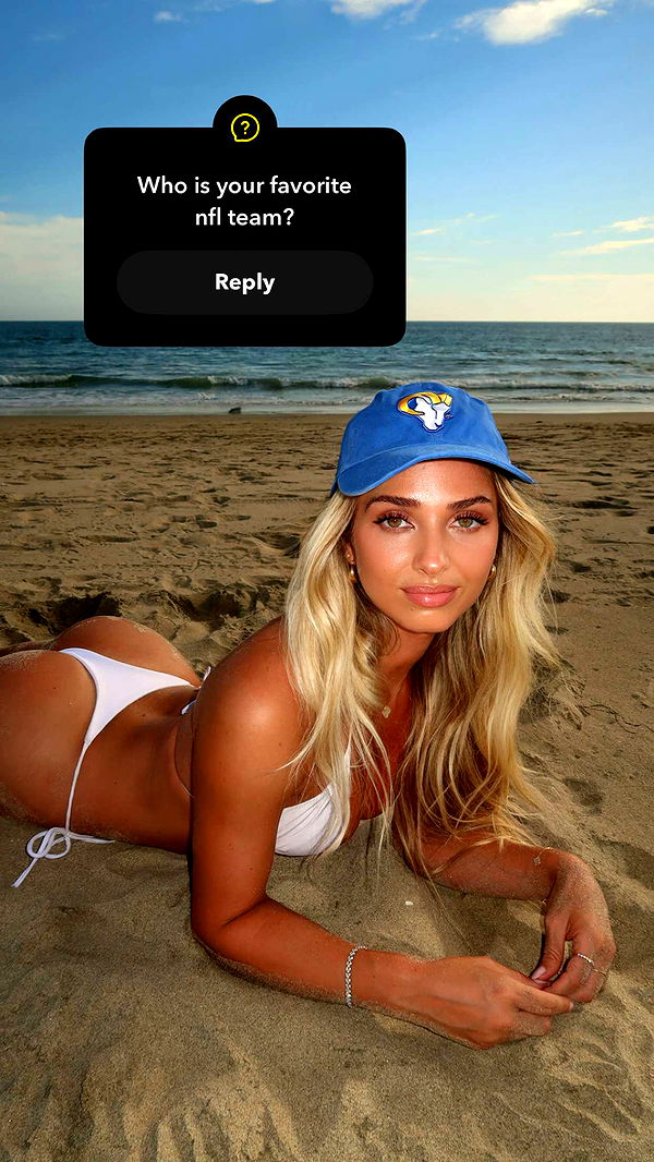 alexaadams30 image ~ Altpins