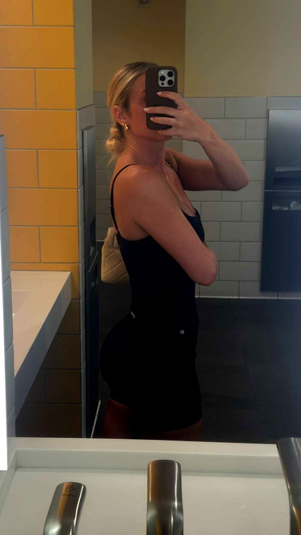 alexaadams30 image ~ Altpins