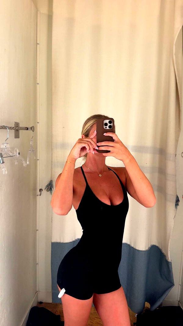 alexaadams30 image ~ Altpins