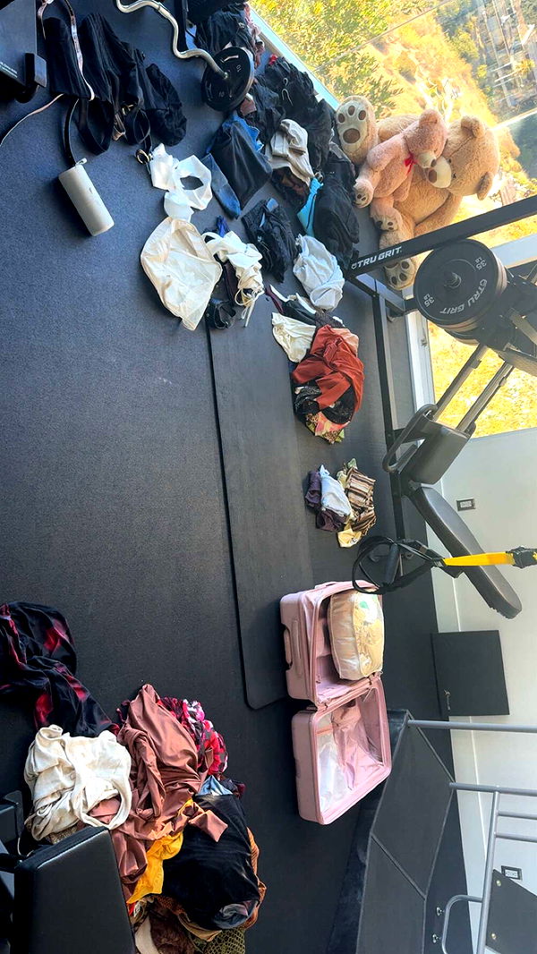 alexaadams30 image ~ Altpins