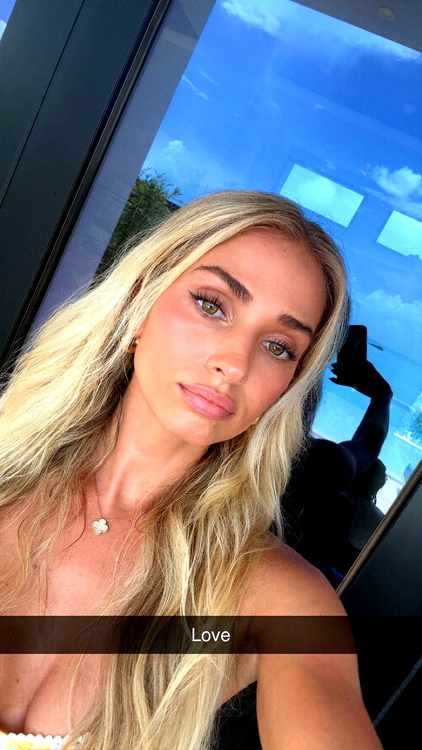 alexaadams30 image ~ Altpins