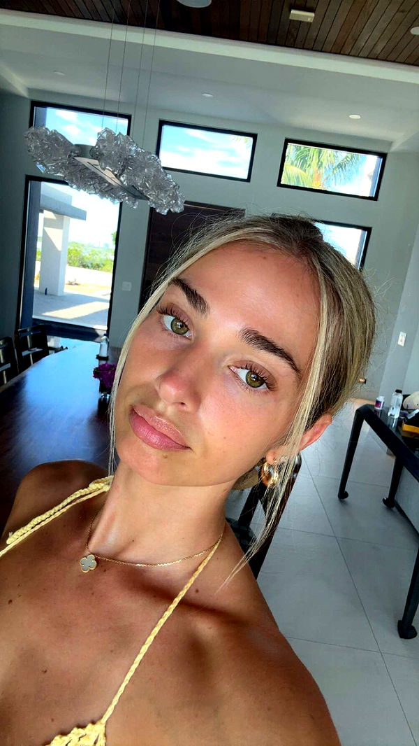 alexaadams30 image ~ Altpins