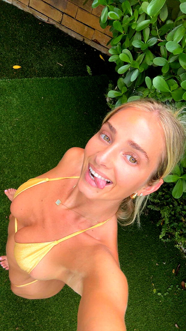 alexaadams30 image ~ Altpins