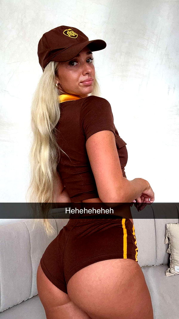 alexaadams30 image ~ Altpins