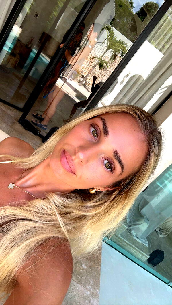 alexaadams30 image ~ Altpins