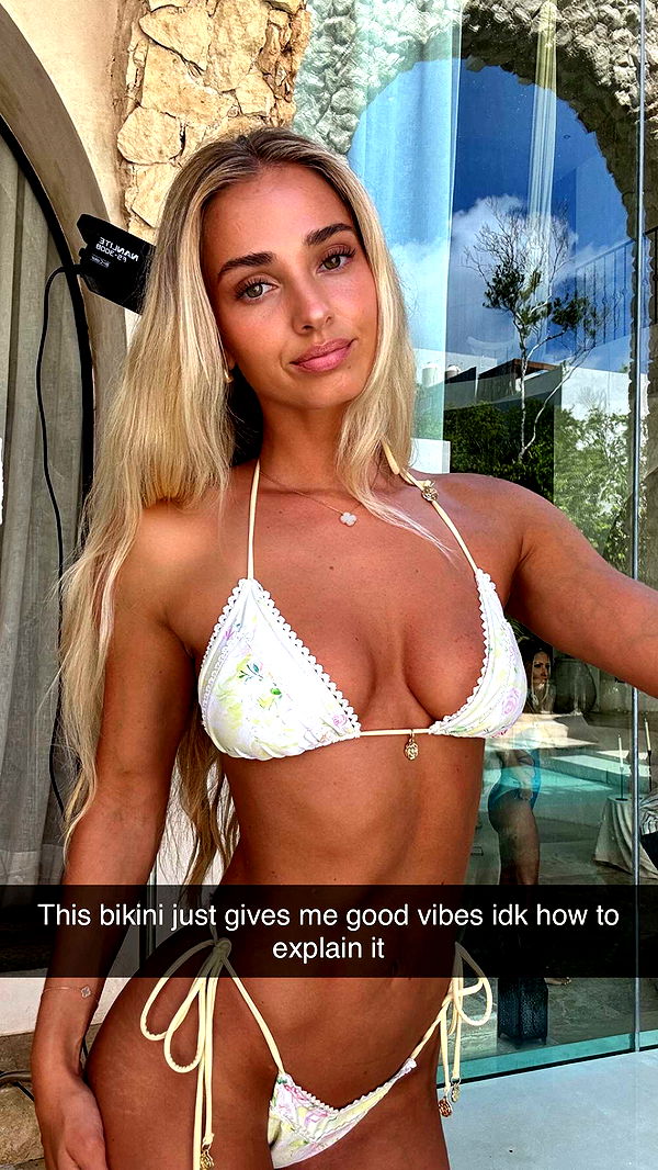 alexaadams30 image ~ Altpins