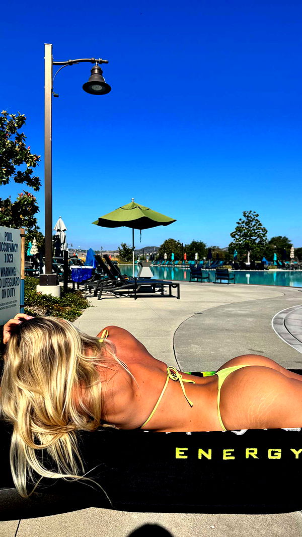 alexaadams30 image ~ Altpins