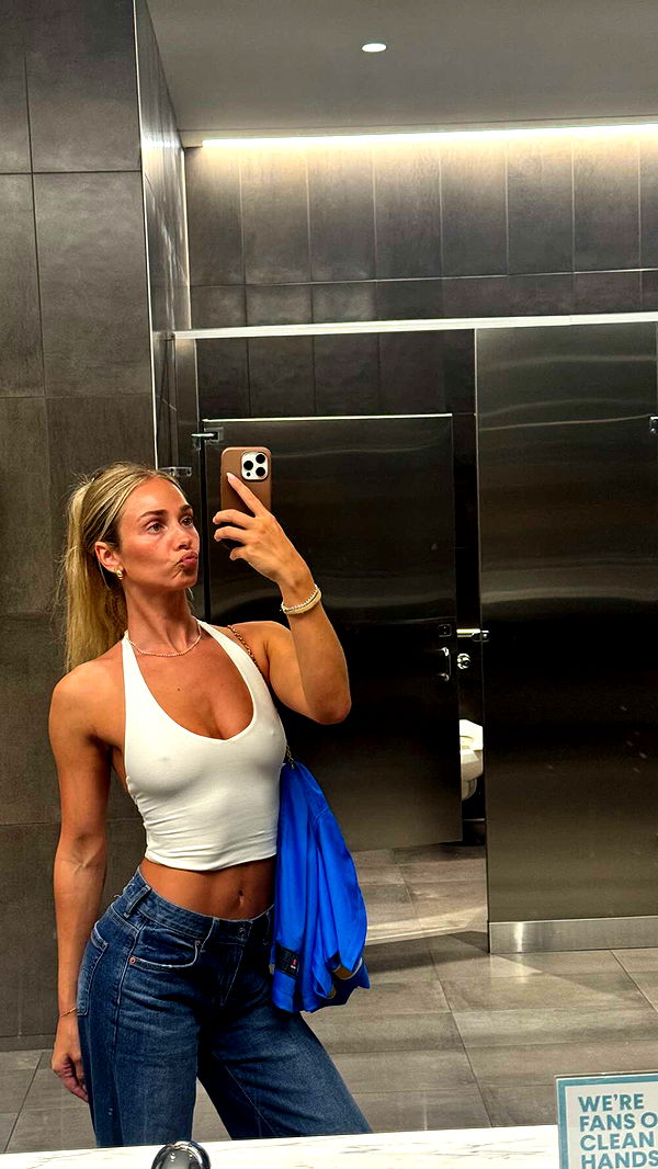 alexaadams30 image ~ Altpins