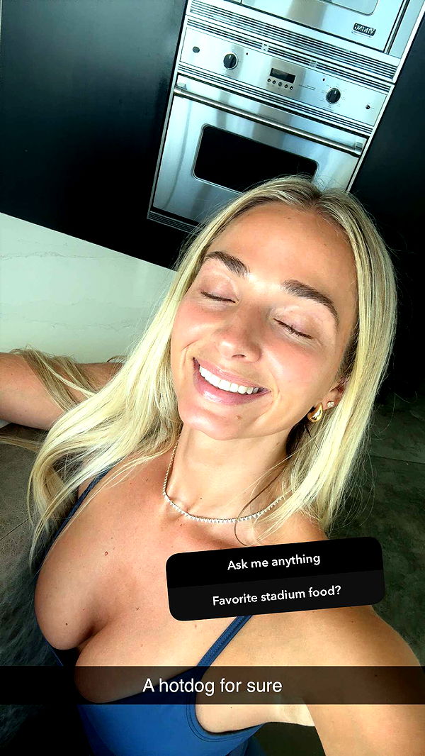 alexaadams30 image ~ Altpins