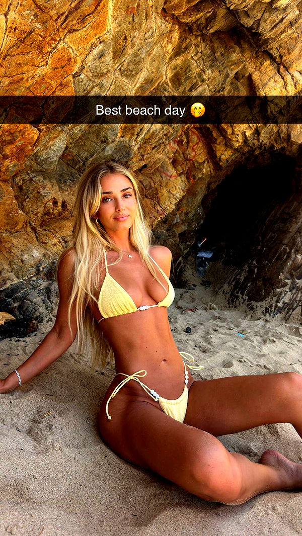 alexaadams30 image ~ Altpins