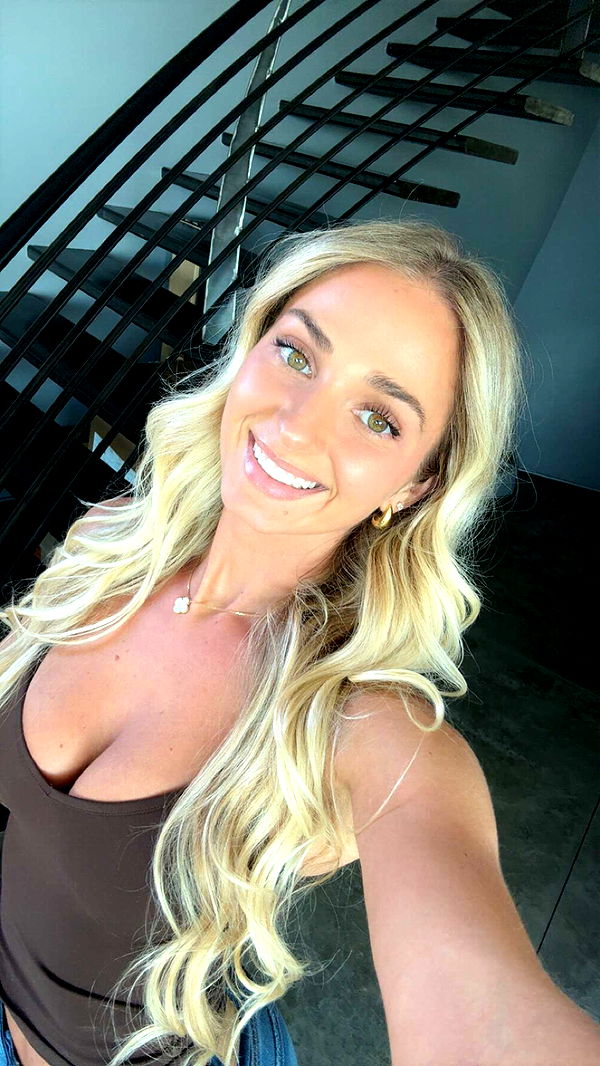 alexaadams30 image ~ Altpins