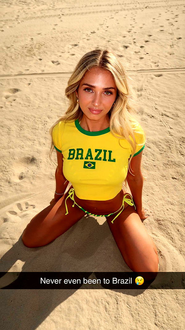 alexaadams30 image ~ Altpins