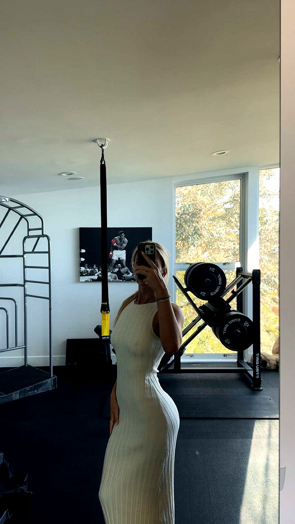 alexaadams30 image ~ Altpins