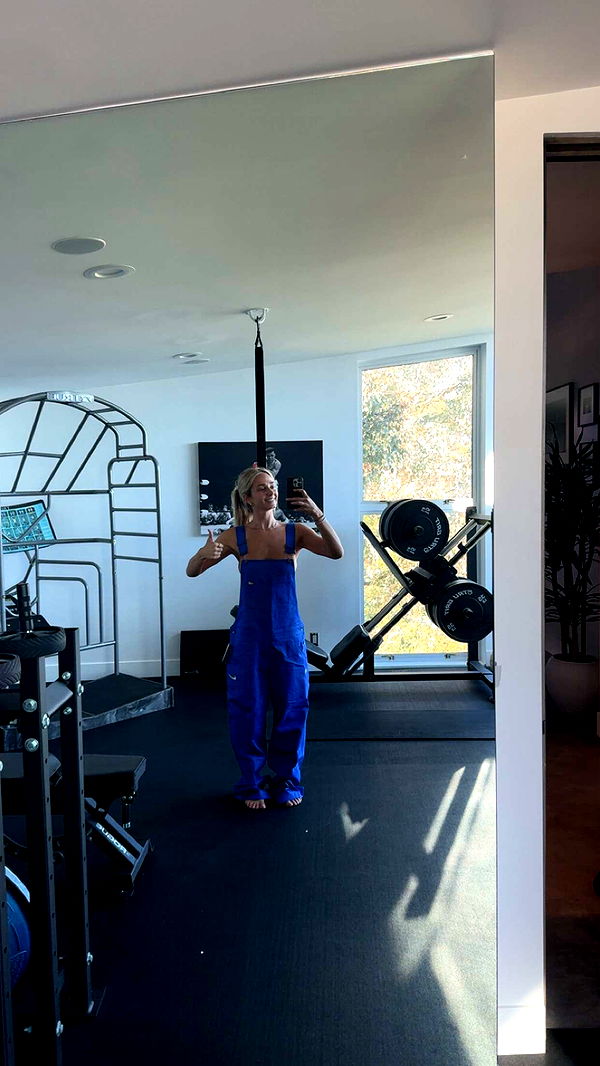 alexaadams30 image ~ Altpins