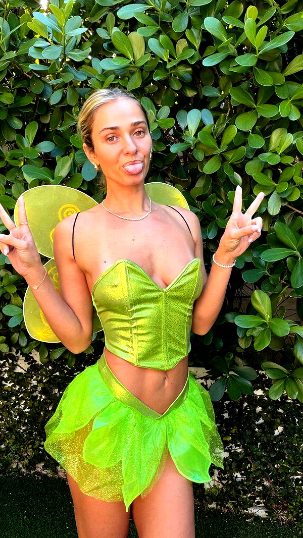 alexaadams30 image ~ Altpins