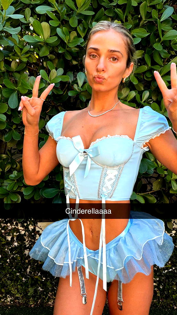 alexaadams30 image ~ Altpins