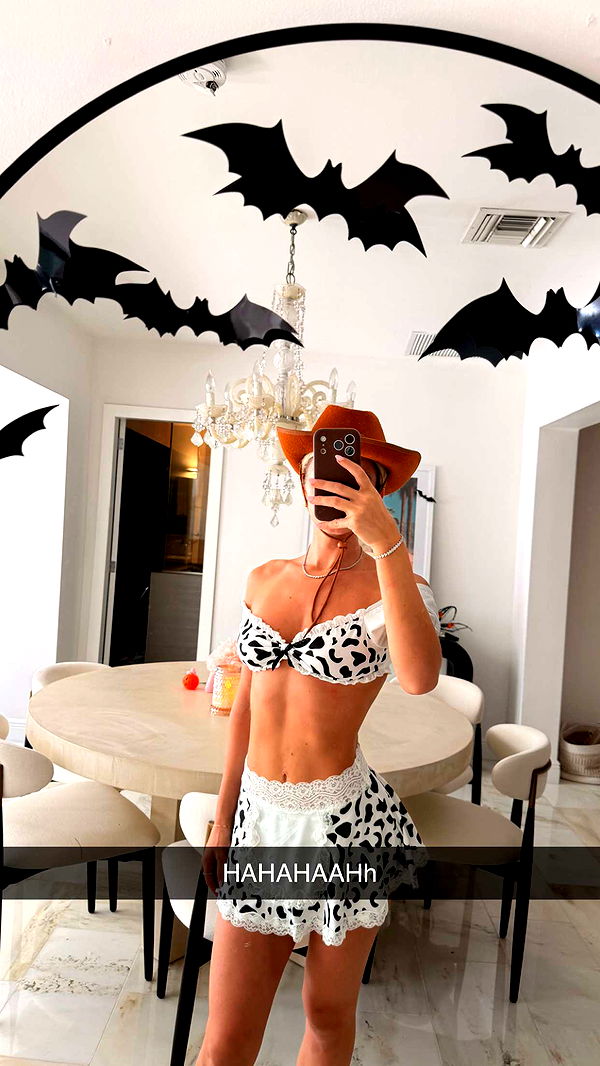 alexaadams30 image ~ Altpins