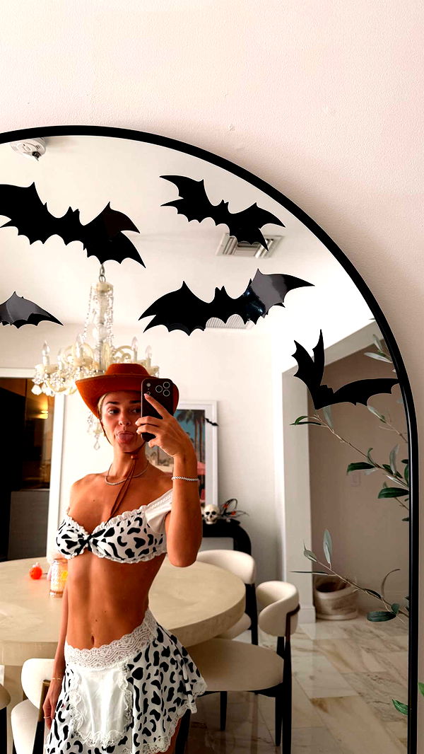 alexaadams30 image ~ Altpins