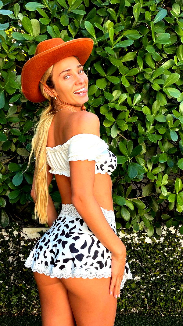 alexaadams30 image ~ Altpins