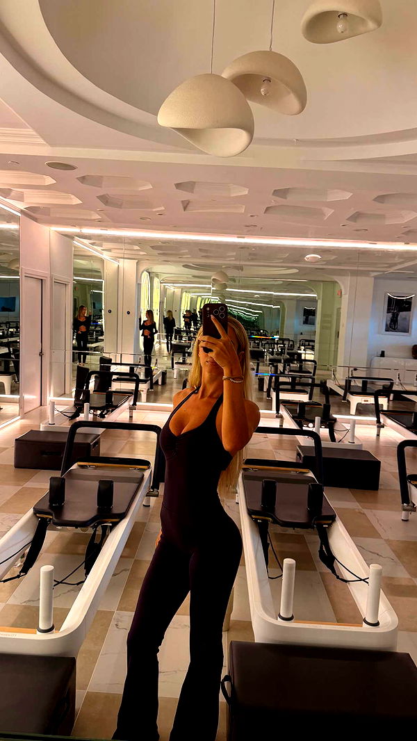 alexaadams30 image ~ Altpins