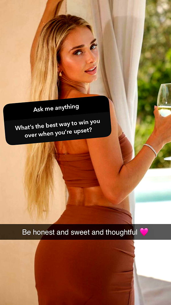 alexaadams30 image ~ Altpins