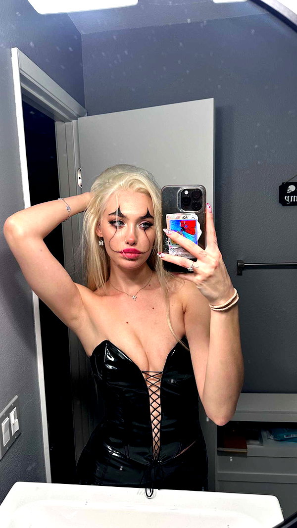aleximarianna snapchat image archive image