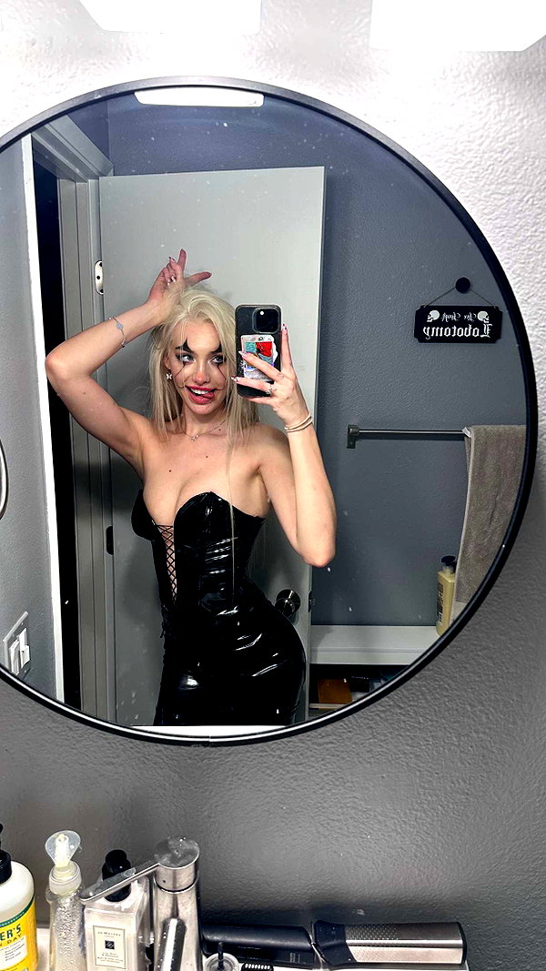 aleximarianna snapchat image archive image